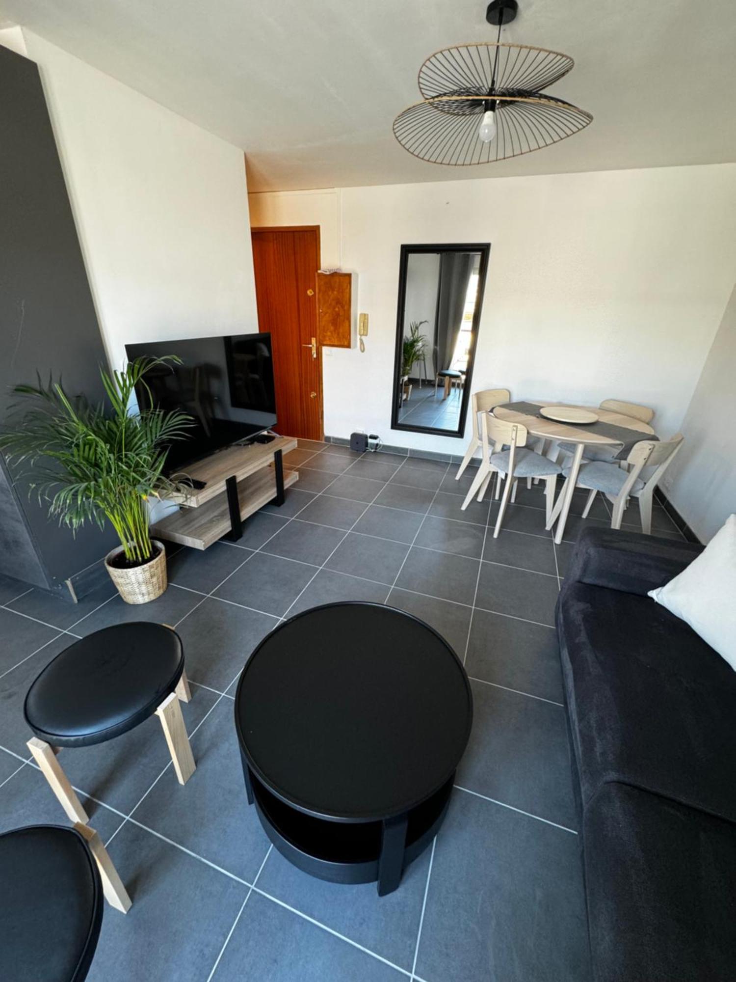 Au Coeur De Port Apartamento Exterior foto